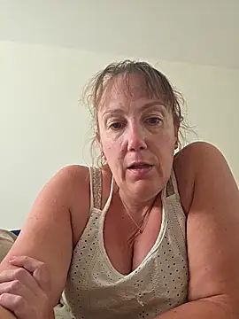 Snapshot of Wisie_Cutie chatting on June 2026 03:47:02 PM Wisie Cutie online show from June 2026 03:47:02 PM