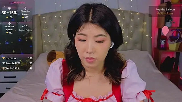 Wendy  Hills online show from December 2024 10:48:01 AM