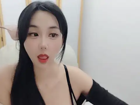 Jeanie Tiya online show from November 2025 04:09:02 PM