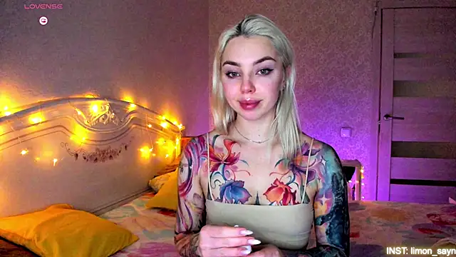 LillyMoure  online show from March 2026 11:24:01 PM