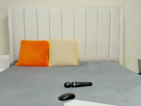 Snapshot of _heavenlysent chatting on September 2025 02:23:01 AM heavenlysent online show from September 2025 02:23:01 AM