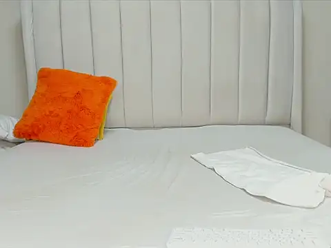 Snapshot of _heavenlysent chatting on September 2025 04:16:02 AM heavenlysent online show from September 2025 04:16:02 AM