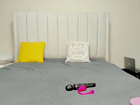 Snapshot of _heavenlysent chatting on October 2025 03:28:02 AM heavenlysent online show from October 2025 03:28:02 AM