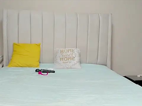 Snapshot of _heavenlysent chatting on October 2025 03:36:02 PM heavenlysent online show from October 2025 03:36:02 PM