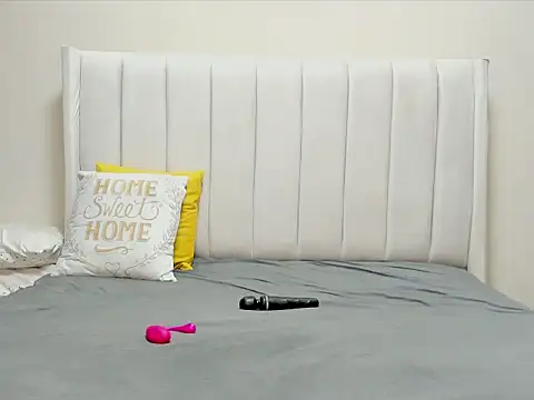 Snapshot of _heavenlysent chatting on November 2025 03:39:01 AM heavenlysent online show from November 2025 03:39:01 AM