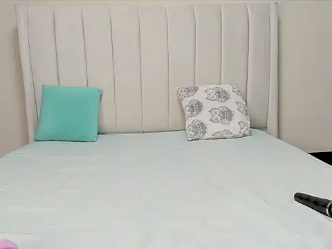 Snapshot of _heavenlysent chatting on December 2025 03:33:01 AM heavenlysent online show from December 2025 03:33:01 AM