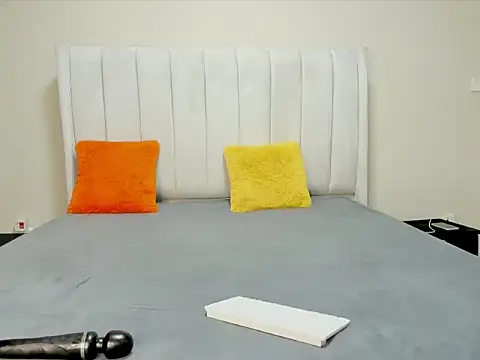 Snapshot of _heavenlysent chatting on December 2025 03:26:02 AM heavenlysent online show from December 2025 03:26:02 AM