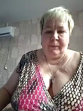 Snapshot of EffectFiona chatting on January 2025 11:34:01 AM EffectFiona online show from January 2025 11:34:01 AM