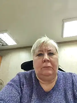 Snapshot of EffectFiona chatting on January 2025 02:58:01 PM EffectFiona online show from January 2025 02:58:01 PM