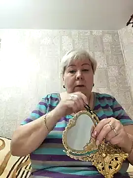 Snapshot of EffectFiona chatting on February 2025 11:13:02 PM EffectFiona online show from February 2025 11:13:02 PM