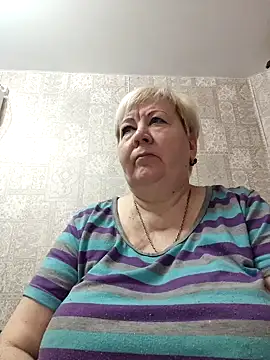 Snapshot of EffectFiona chatting on February 2025 12:04:01 AM EffectFiona online show from February 2025 12:04:01 AM