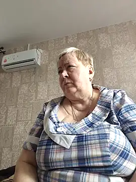 Snapshot of EffectFiona chatting on March 2025 10:26:02 AM EffectFiona online show from March 2025 10:26:02 AM