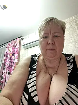 EffectFiona online show from November 2025 01:40:02 AM