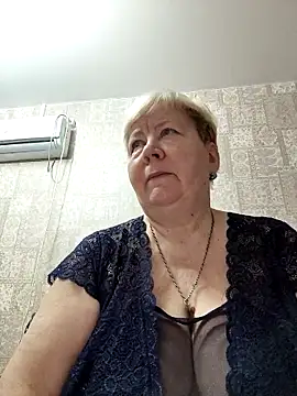 Snapshot of EffectFiona chatting on February 2026 01:05:02 AM EffectFiona online show from February 2026 01:05:02 AM