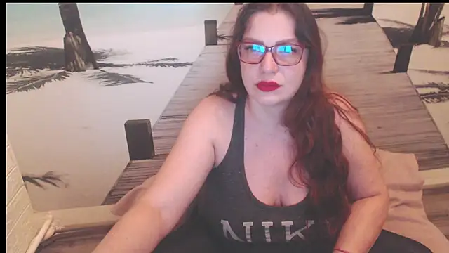 Queen  Natasha online show from November 2025 09:30:02 PM