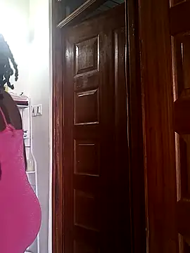 Prettybecs online show from March 2025 12:12:01 PM