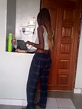 Prettybecs online show from October 2025 06:25:01 AM