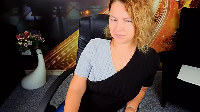 EmmaxPark online show from September 2025 06:16:02 AM