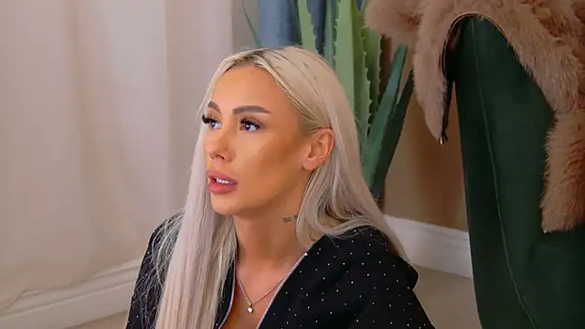 Bailey Rush online show from November 2025 05:57:01 PM