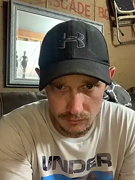 Snapshot of Midwestalpha chatting on June 2026 04:52:01 PM Midwestalpha online show from June 2026 04:52:01 PM