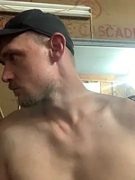 Snapshot of Midwestalpha chatting on June 2026 05:16:01 PM Midwestalpha online show from June 2026 05:16:01 PM