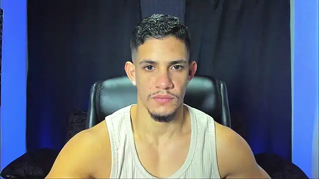 jhonnysnow17 online show from November 2025 04:07:02 AM