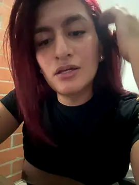 Snapshot of ari_artis chatting on November 2025 06:02:02 AM ari artis online show from November 2025 06:02:02 AM