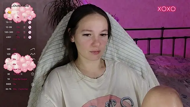 lil luna x online show from November 2025 10:33:02 PM