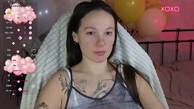 lil luna x online show from February 2026 08:18:01 PM