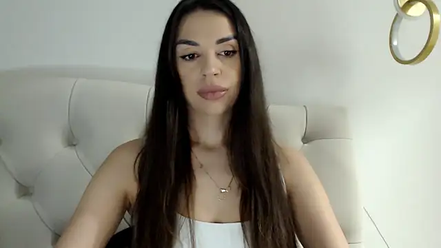 Snapshot of Mika_Gold chatting on February 2026 01:18:02 PM Mika Gold online show from February 2026 01:18:02 PM