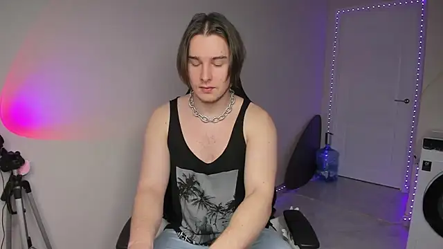 Vincent Strong online show from December 2024 07:54:02 AM