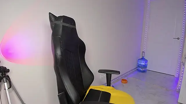 Vincent Strong online show from January 2025 01:14:02 PM