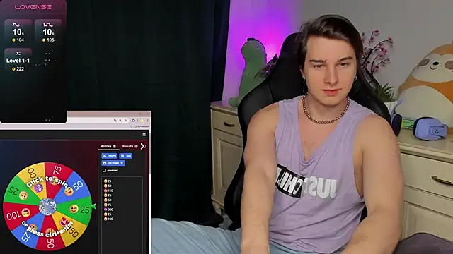 Vincent Strong online show from November 2025 08:33:02 AM