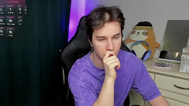 Snapshot of Vincent_Strong chatting on February 2026 01:12:02 PM Vincent Strong online show from February 2026 01:12:02 PM