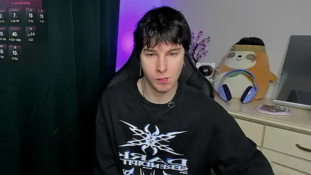 Snapshot of Vincent_Strong chatting on February 2026 07:40:01 AM Vincent Strong online show from February 2026 07:40:01 AM