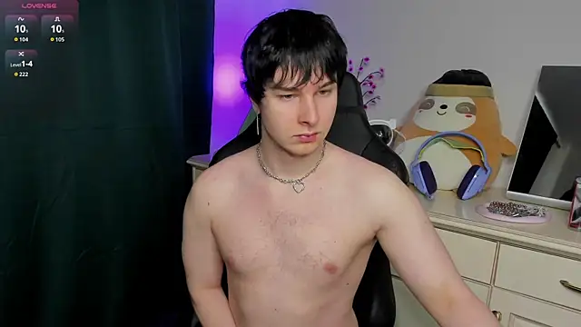 Snapshot of Vincent_Strong chatting on February 2026 07:41:02 AM Vincent Strong online show from February 2026 07:41:02 AM