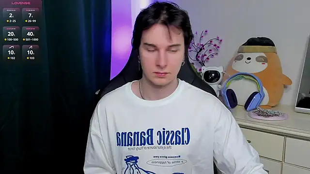 Snapshot of Vincent_Strong chatting on March 2026 01:27:02 PM Vincent Strong online show from March 2026 01:27:02 PM