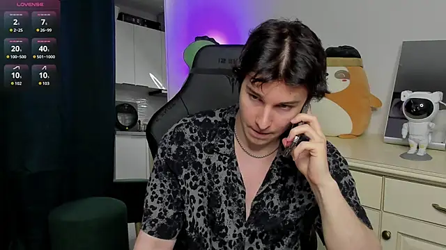 Snapshot of Vincent_Strong chatting on March 2026 12:39:02 PM Vincent Strong online show from March 2026 12:39:02 PM