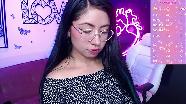 Snapshot of demyanderson_ chatting on January 2025 12:35:02 AM demyanderson online show from January 2025 12:35:02 AM