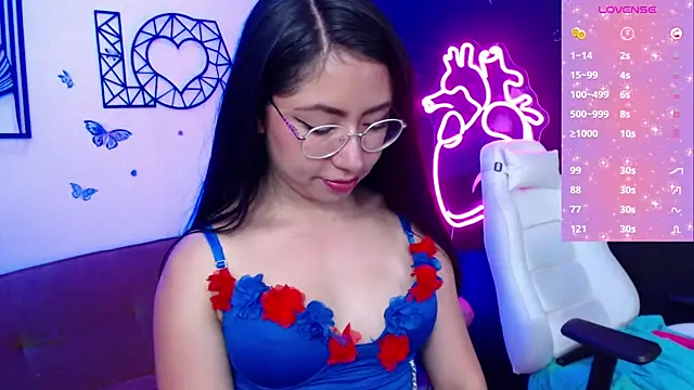 Snapshot of demyanderson_ chatting on January 2025 08:46:01 PM demyanderson online show from January 2025 08:46:01 PM