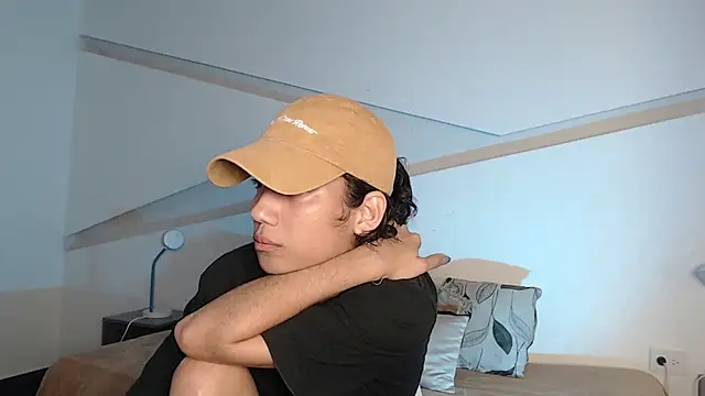 hot little bunny online show from October 2025 09:02:01 PM