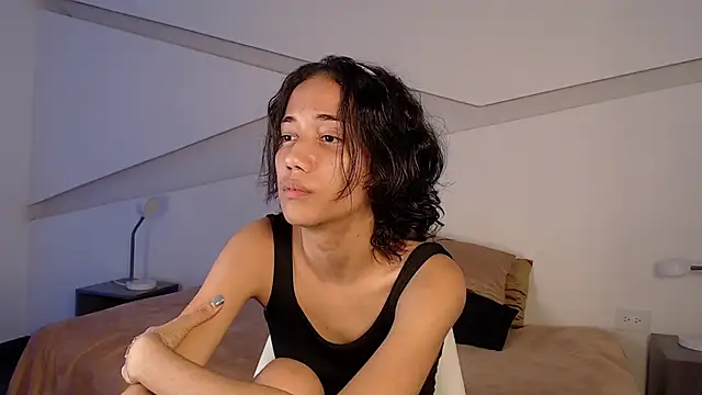 hot little bunny online show from November 2025 09:48:01 PM