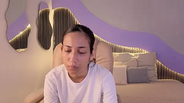 hot little bunny online show from February 2026 08:57:02 PM