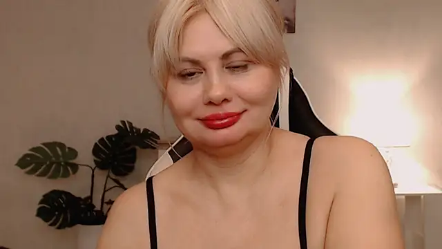 Lola Richie online show from March 2026 08:19:01 AM