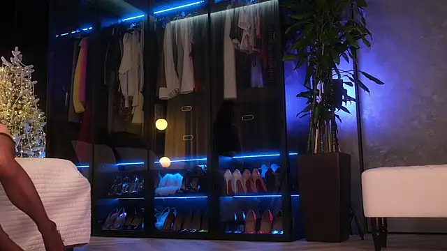 Rikka Moore online show from December 2025 10:44:02 AM