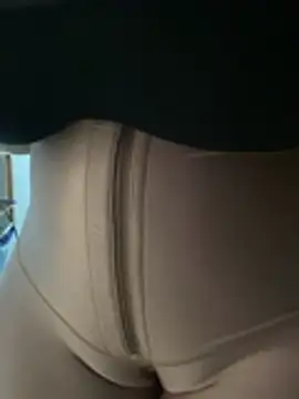 LiraRusso online show from January 2026 01:11:01 AM