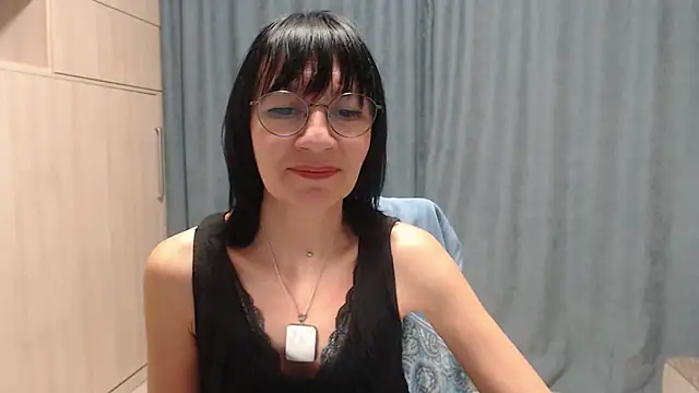 Erica95Bloom online show from January 2025 05:56:01 PM