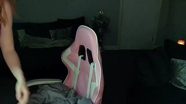 Red firesquirt online show from January 2025 09:29:01 PM