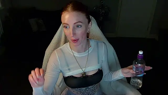 Red firesquirt online show from November 2025 03:45:02 PM