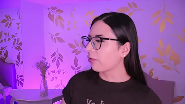 Snapshot of Misselektra__ chatting on July 2026 04:04:01 AM Misselektra online show from July 2026 04:04:01 AM